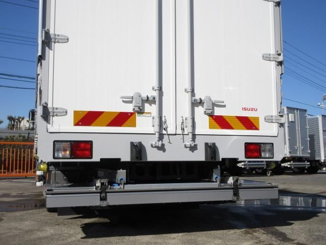 ISUZU FORWARD 2023 Image 31