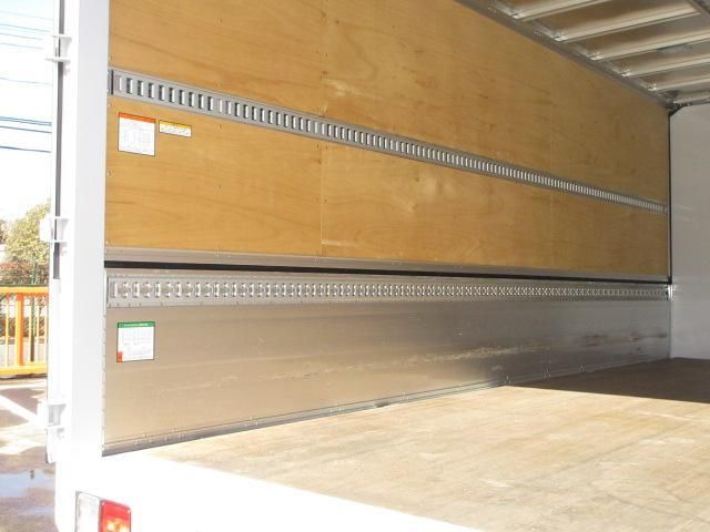 ISUZU FORWARD 2023 Image 31