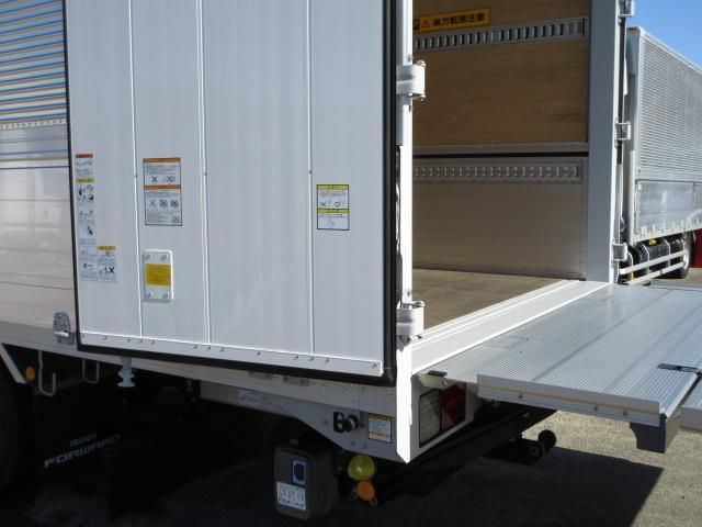 ISUZU FORWARD 2023 Image 31