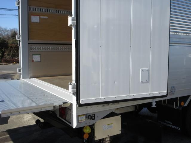 ISUZU FORWARD 2023 Image 31