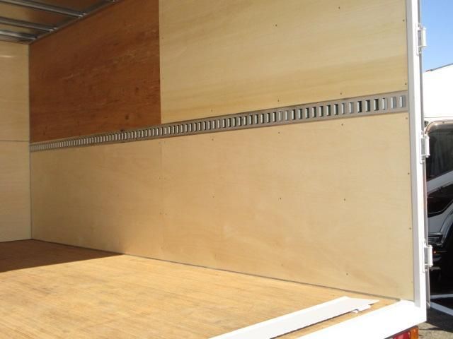 ISUZU ELF 2020 Image 31