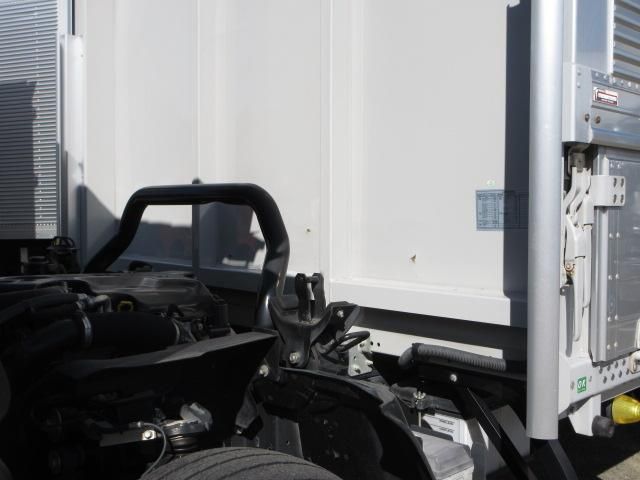 ISUZU ELF 2017 Image 31