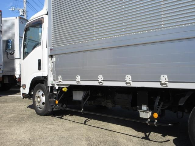 ISUZU ELF 2017 Image 31