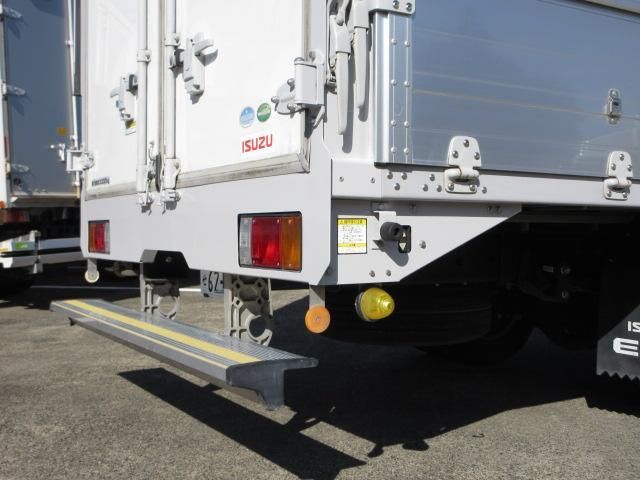 ISUZU ELF 2017 Image 31