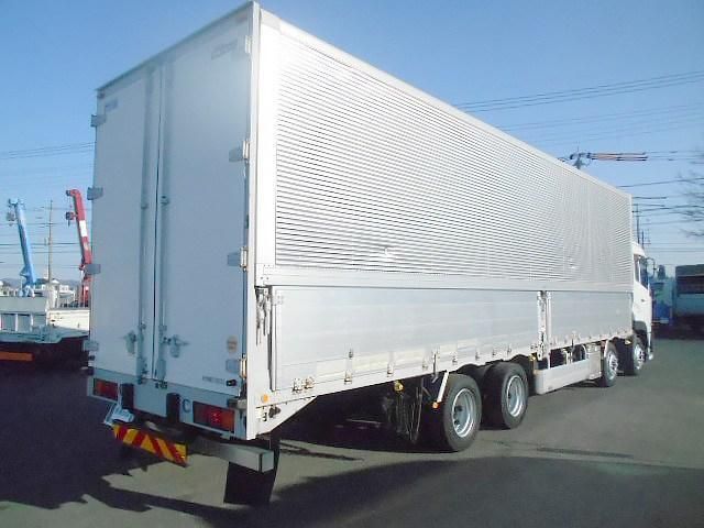 NISSAN DIESEL QUON 2017 Image 31