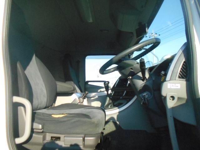 NISSAN DIESEL QUON 2017 Image 31