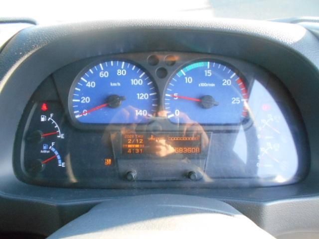 NISSAN DIESEL QUON 2017 Image 31