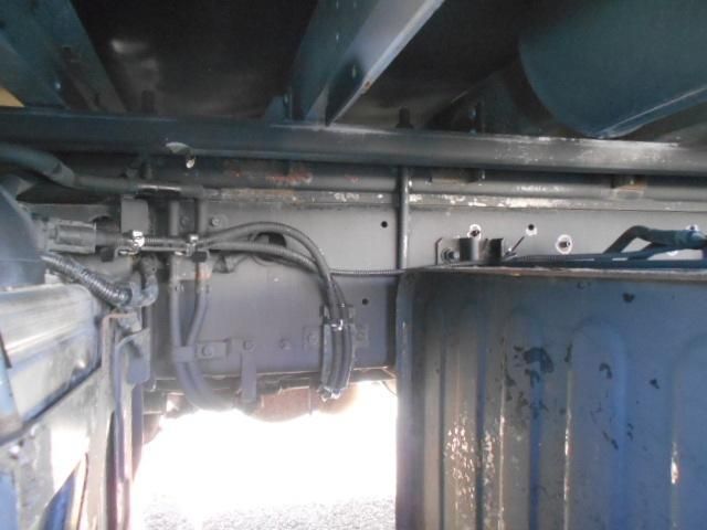 NISSAN DIESEL QUON 2017 Image 31