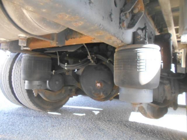 NISSAN DIESEL QUON 2017 Image 31