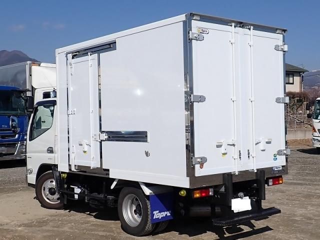 MITSUBISHI CANTER 2024 Image 31