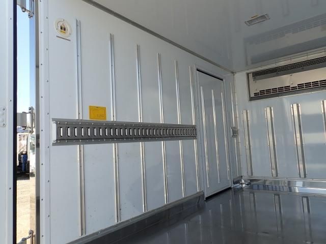 MITSUBISHI CANTER 2024 Image 31