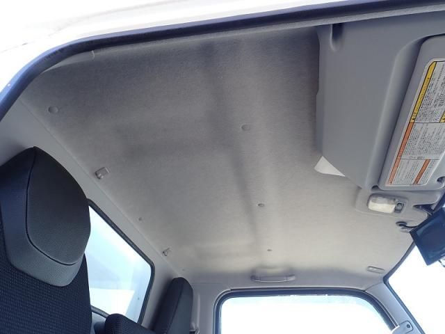 MITSUBISHI CANTER 2024 Image 31