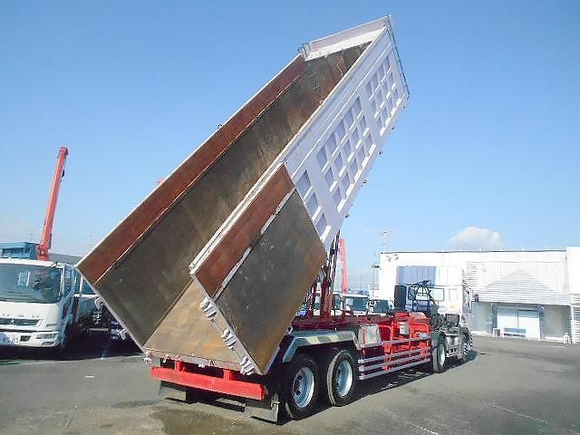 NISSAN DIESEL QUON 2011 Image 31