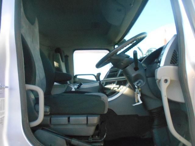 NISSAN DIESEL QUON 2011 Image 31