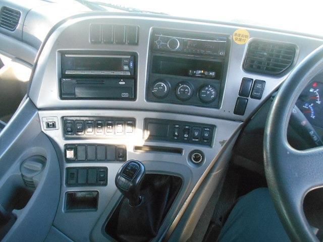 NISSAN DIESEL QUON 2011 Image 31