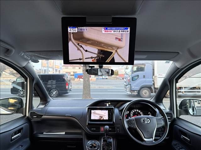 TOYOTA NOAH 2015 Image 31