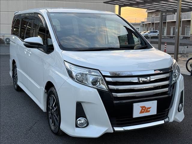 TOYOTA NOAH 2015 Image 31