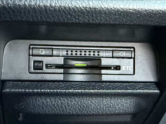 TOYOTA NOAH 2015 Image 31