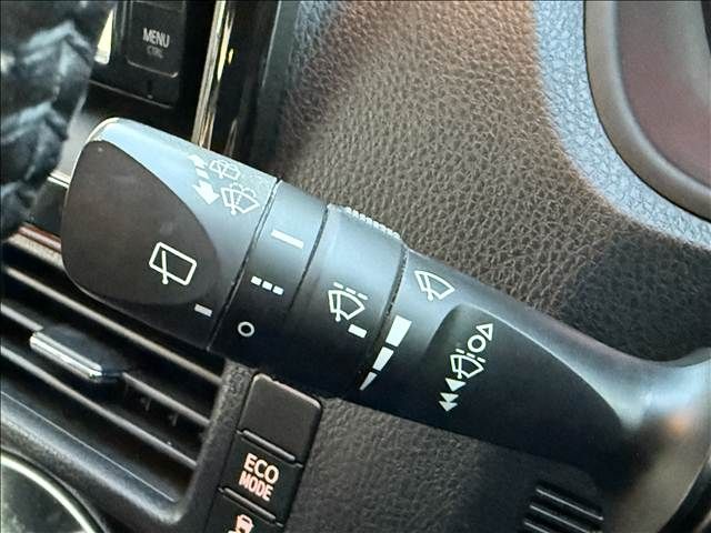 TOYOTA NOAH 2015 Image 31