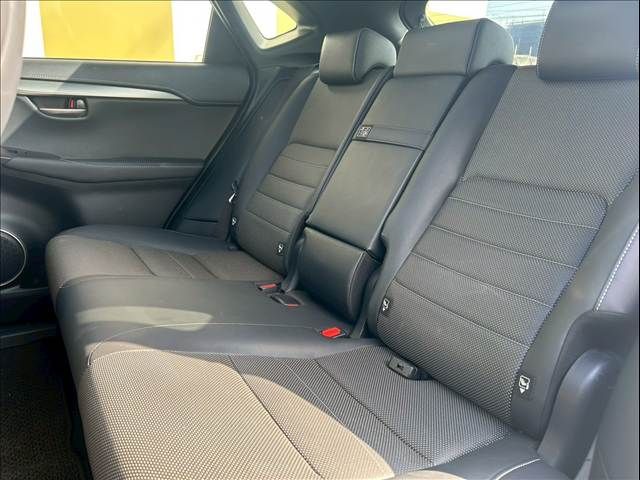 TOYOTA LEXUS NX200T 2016 Image 31