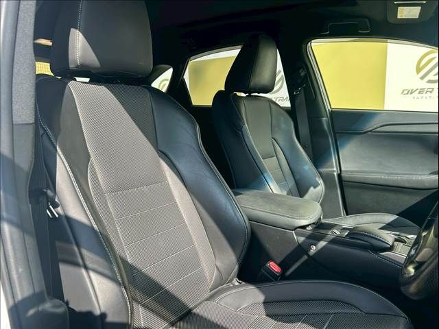 TOYOTA LEXUS NX200T 2016 Image 31