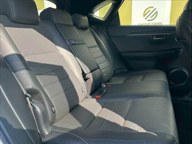 TOYOTA LEXUS NX200T 2016 Image 31