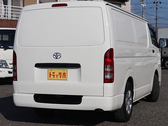 TOYOTA HIACE VAN 2WD 2020 Image 31