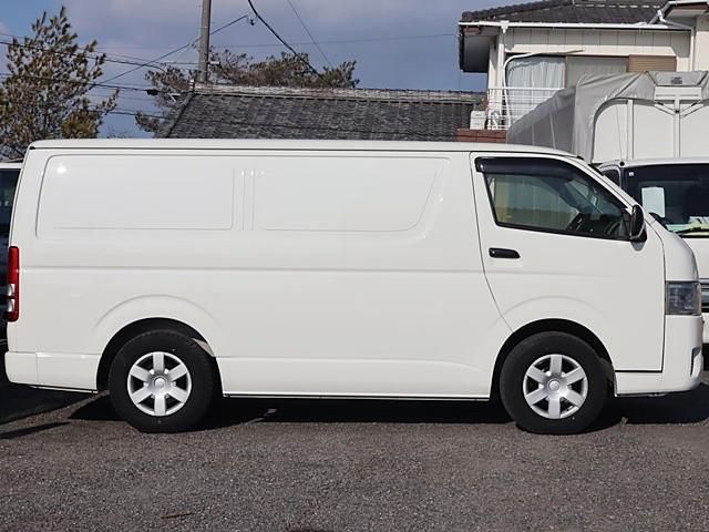 TOYOTA HIACE VAN 2WD 2020 Image 31