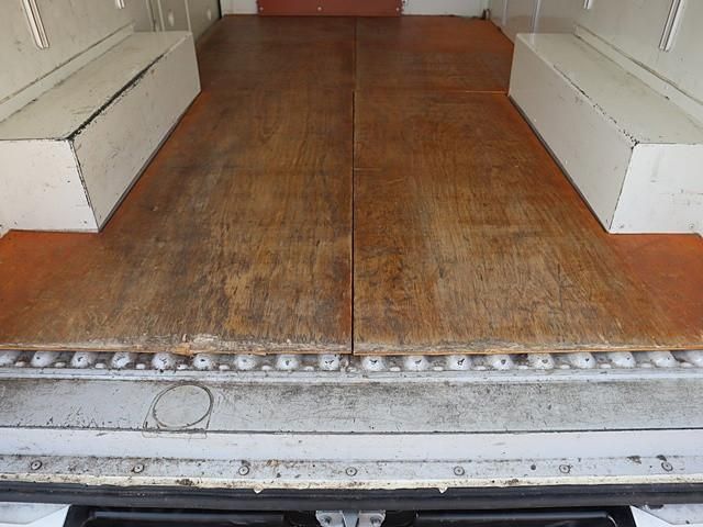 TOYOTA HIACE VAN 2WD 2020 Image 31