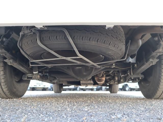 TOYOTA HIACE VAN 2WD 2020 Image 31