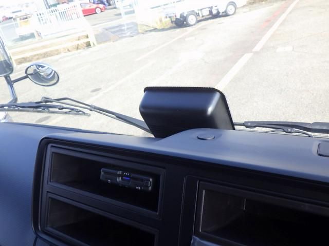 MITSUBISHI CANTER 2024 Image 31