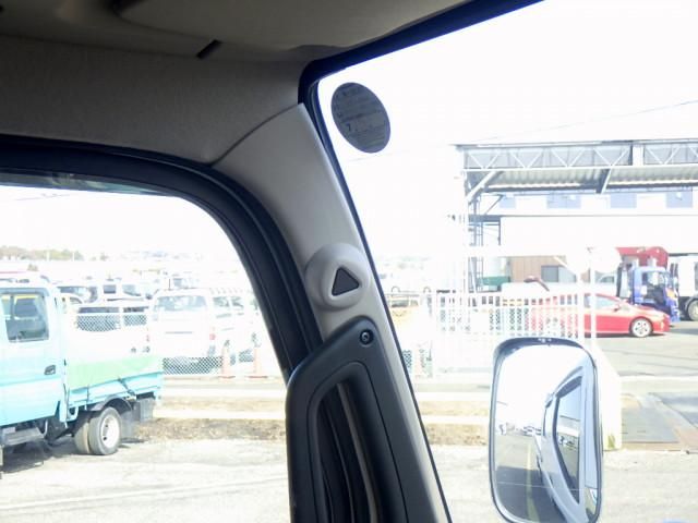 MITSUBISHI CANTER 2024 Image 31