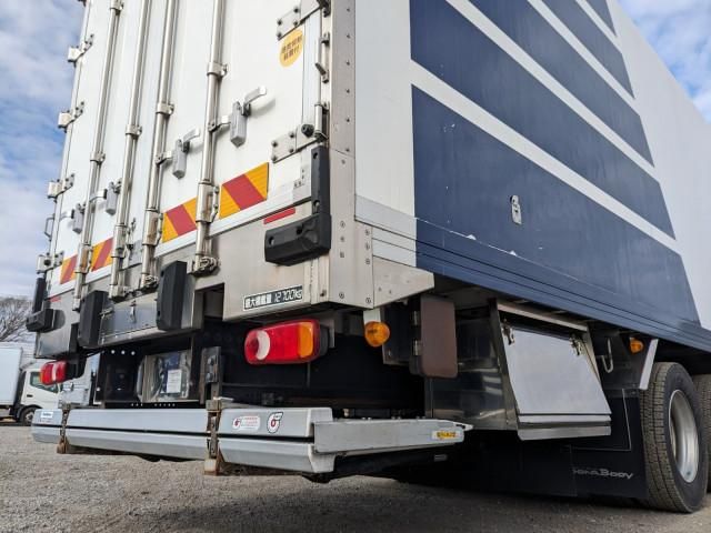 NISSAN DIESEL QUON 2021 Image 31