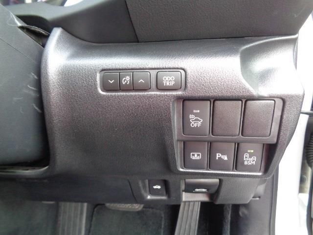 TOYOTA LEXUS IS300H 2013 Image 31