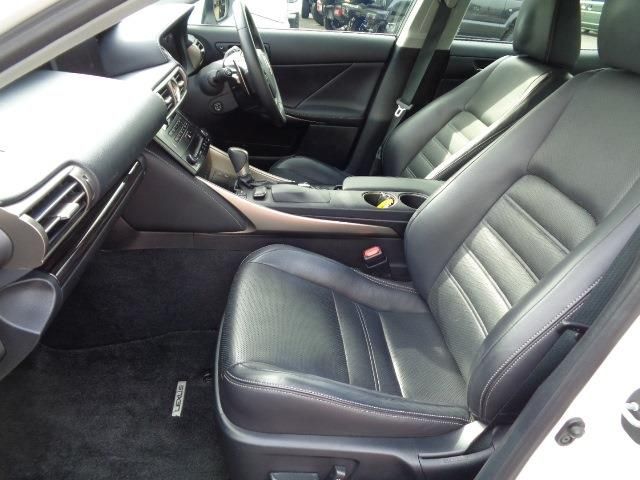 TOYOTA LEXUS IS300H 2013 Image 31