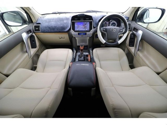 TOYOTA LANDCRUISER PRADO 2023 Image 31