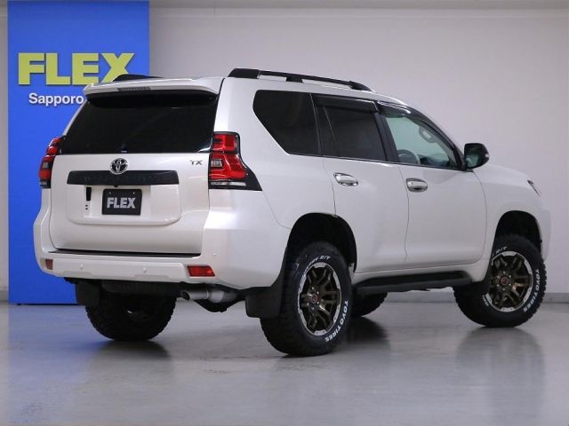 TOYOTA LANDCRUISER PRADO 2023 Image 31