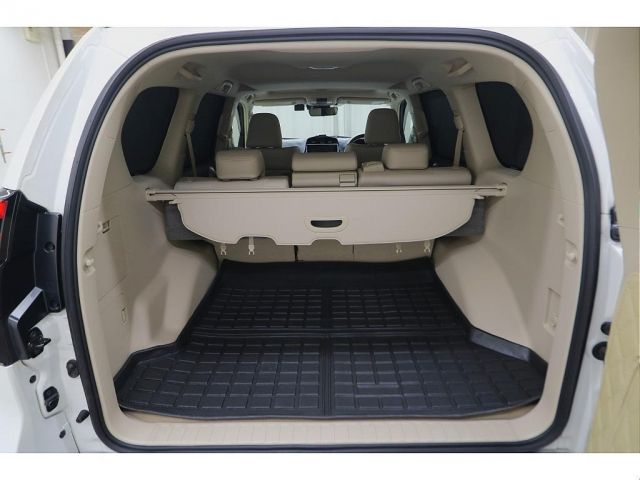 TOYOTA LANDCRUISER PRADO 2023 Image 31