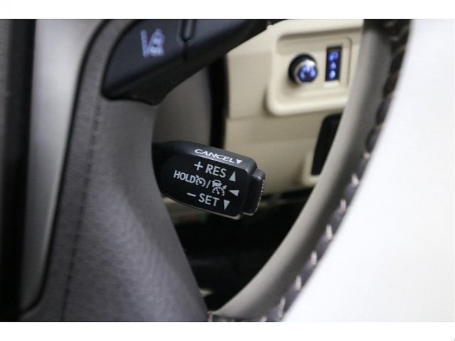 TOYOTA LANDCRUISER PRADO 2023 Image 31