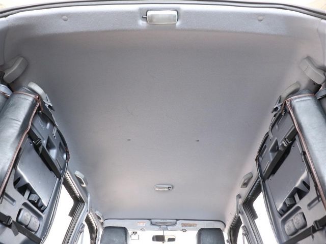 TOYOTA LANDCRUISER PRADO 2000 Image 31