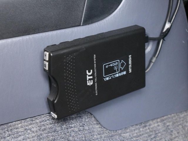 TOYOTA LANDCRUISER PRADO 2000 Image 31