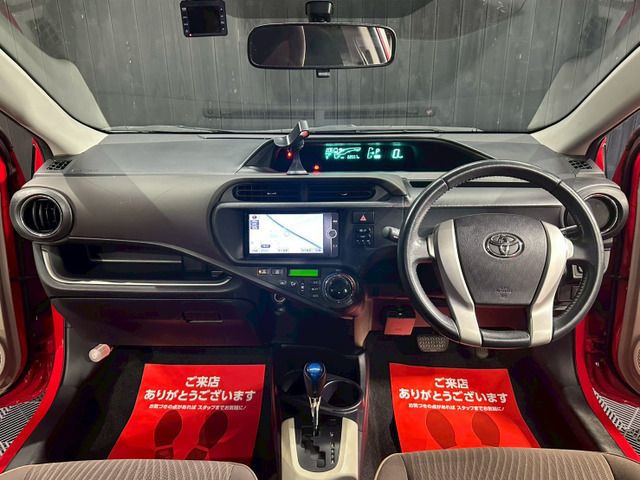 TOYOTA AQUA 2013 Image 31