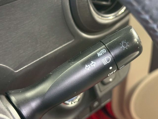 TOYOTA AQUA 2013 Image 31