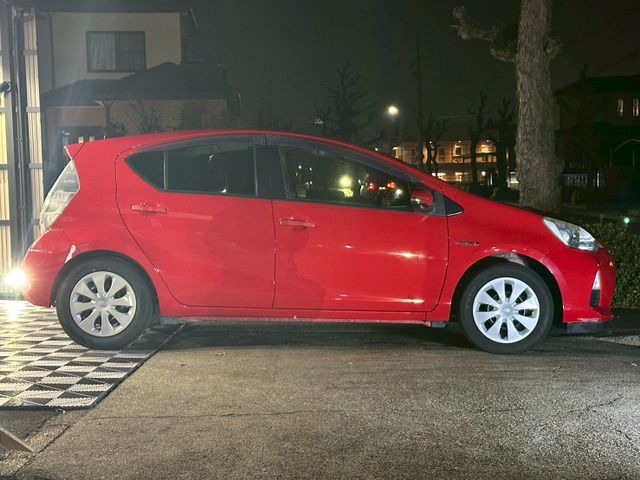 TOYOTA AQUA 2013 Image 31