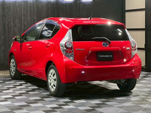 TOYOTA AQUA 2013 Image 31