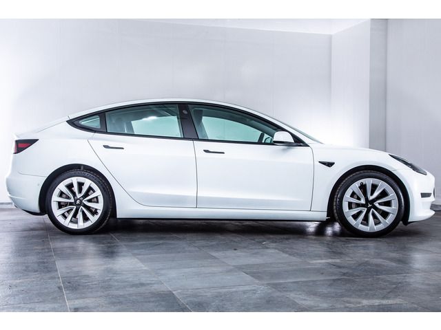 TESLA MODEL 3 2021 Image 31