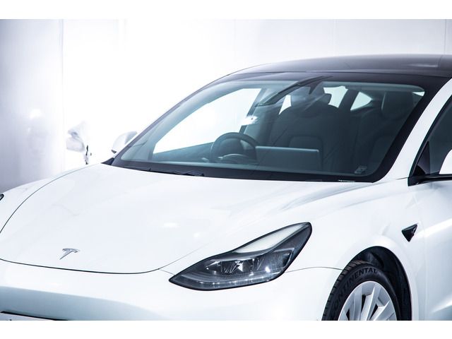 TESLA MODEL 3 2021 Image 31