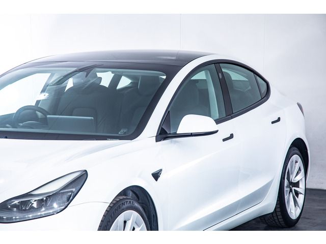 TESLA MODEL 3 2021 Image 31