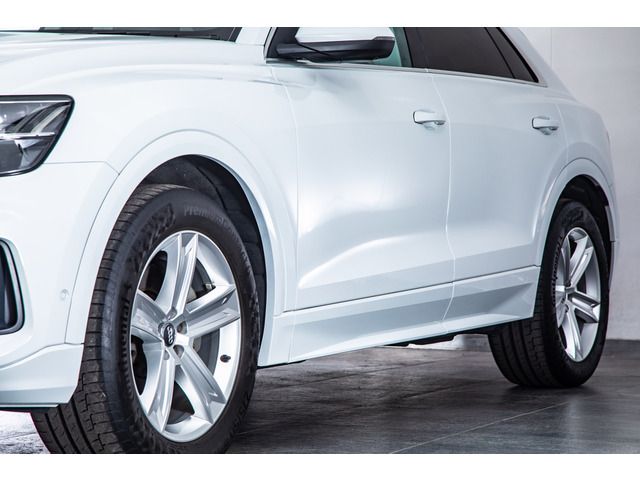 AUDI Q8 2020 Image 31