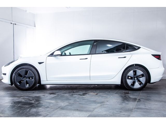 TESLA MODEL 3 2021 Image 31